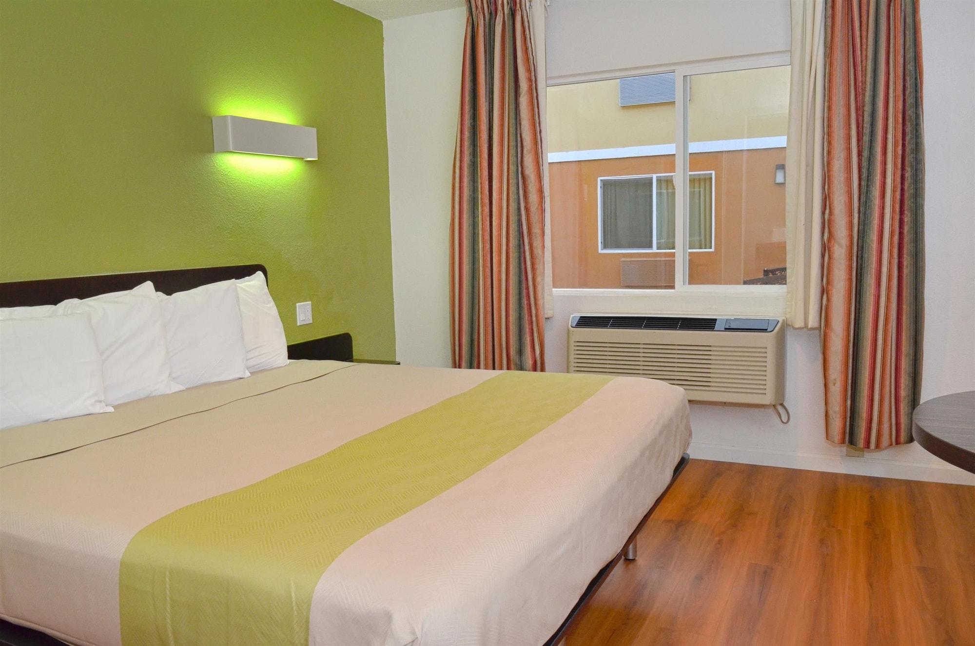 Motel 6-Modesto, Ca - Downtown Luaran gambar