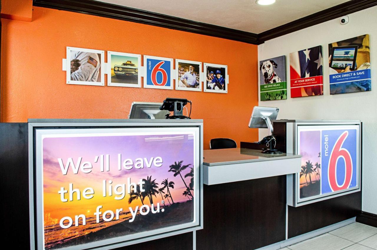 Motel 6-Modesto, Ca - Downtown Luaran gambar