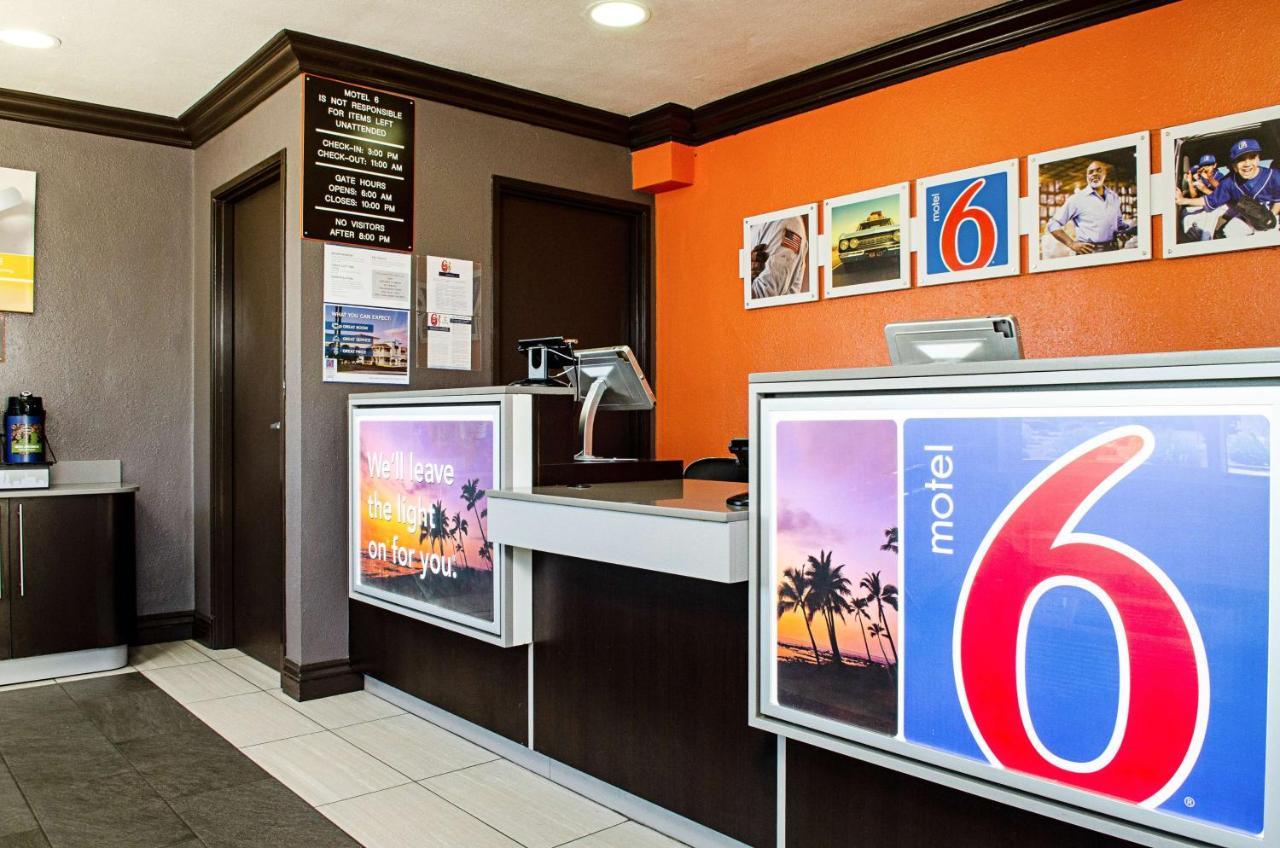 Motel 6-Modesto, Ca - Downtown Luaran gambar