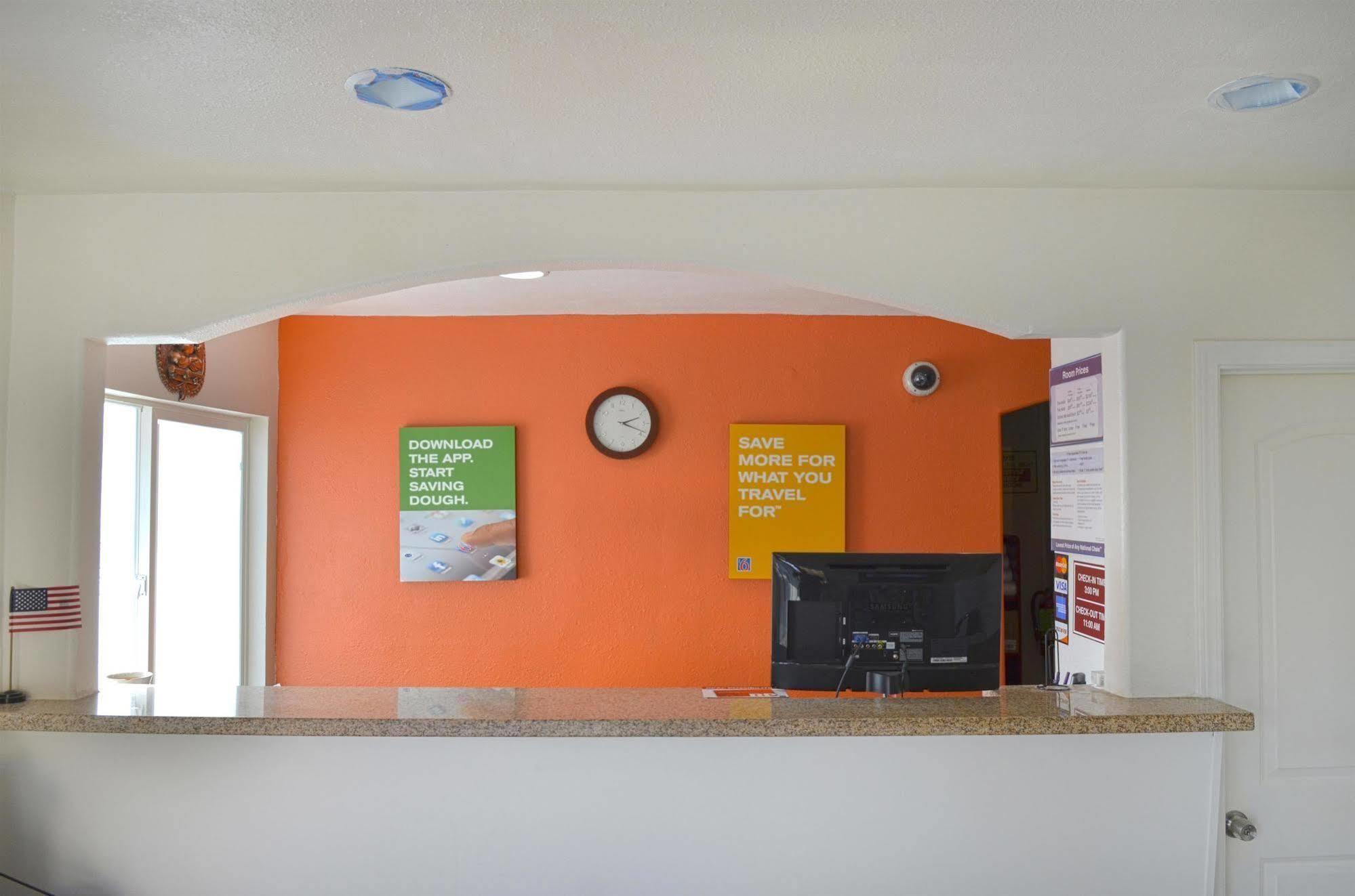 Motel 6-Modesto, Ca - Downtown Luaran gambar