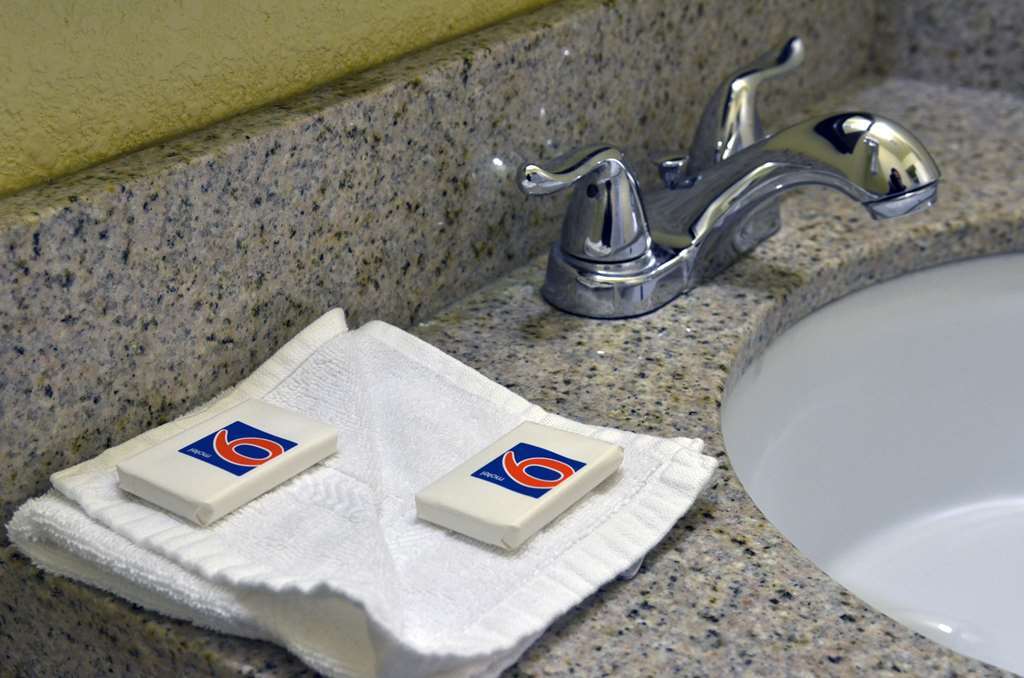 Motel 6-Modesto, Ca - Downtown Bilik gambar